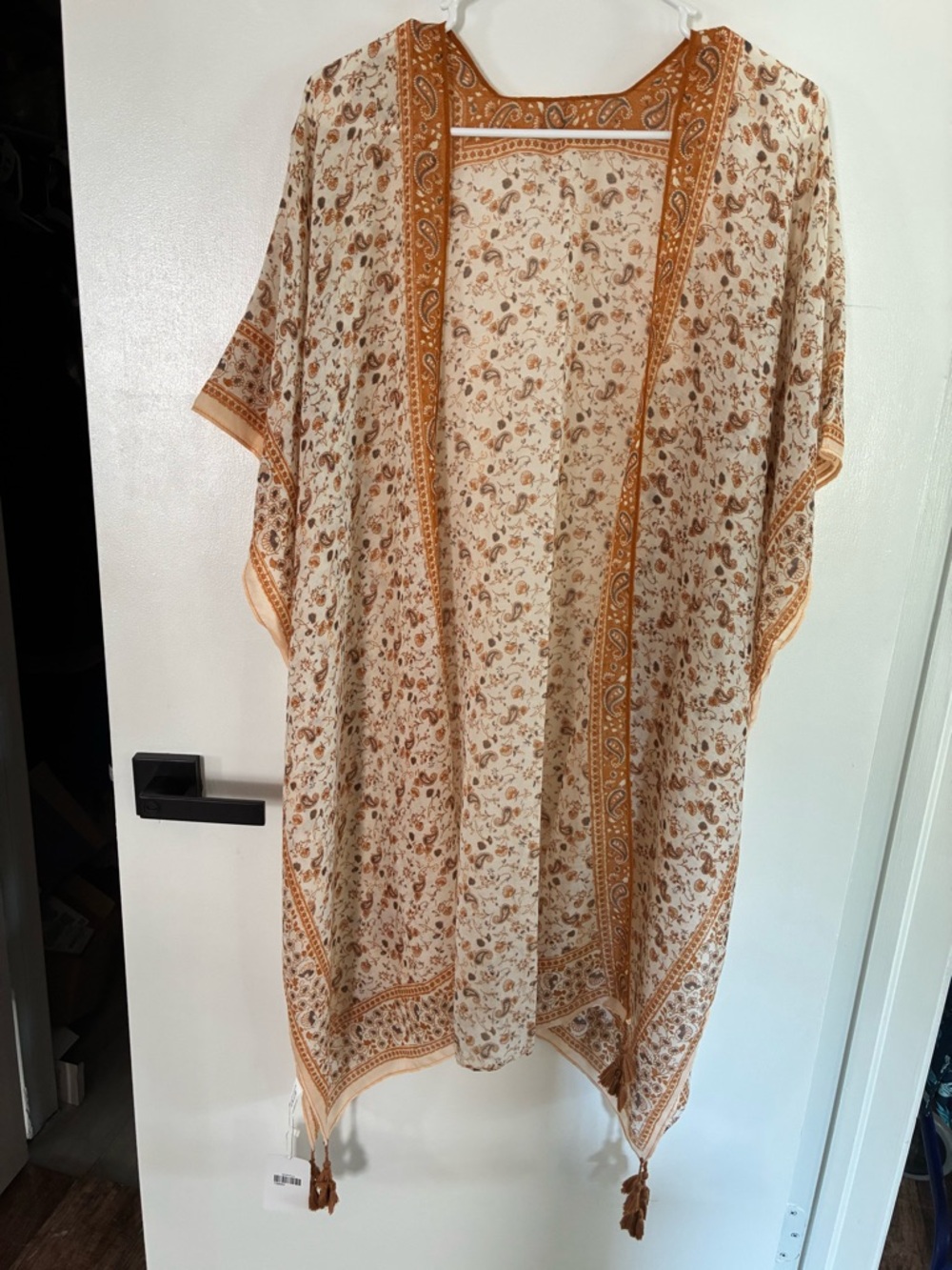 Bon Voyage Lightweight Cream and Rust Paisley Kimono